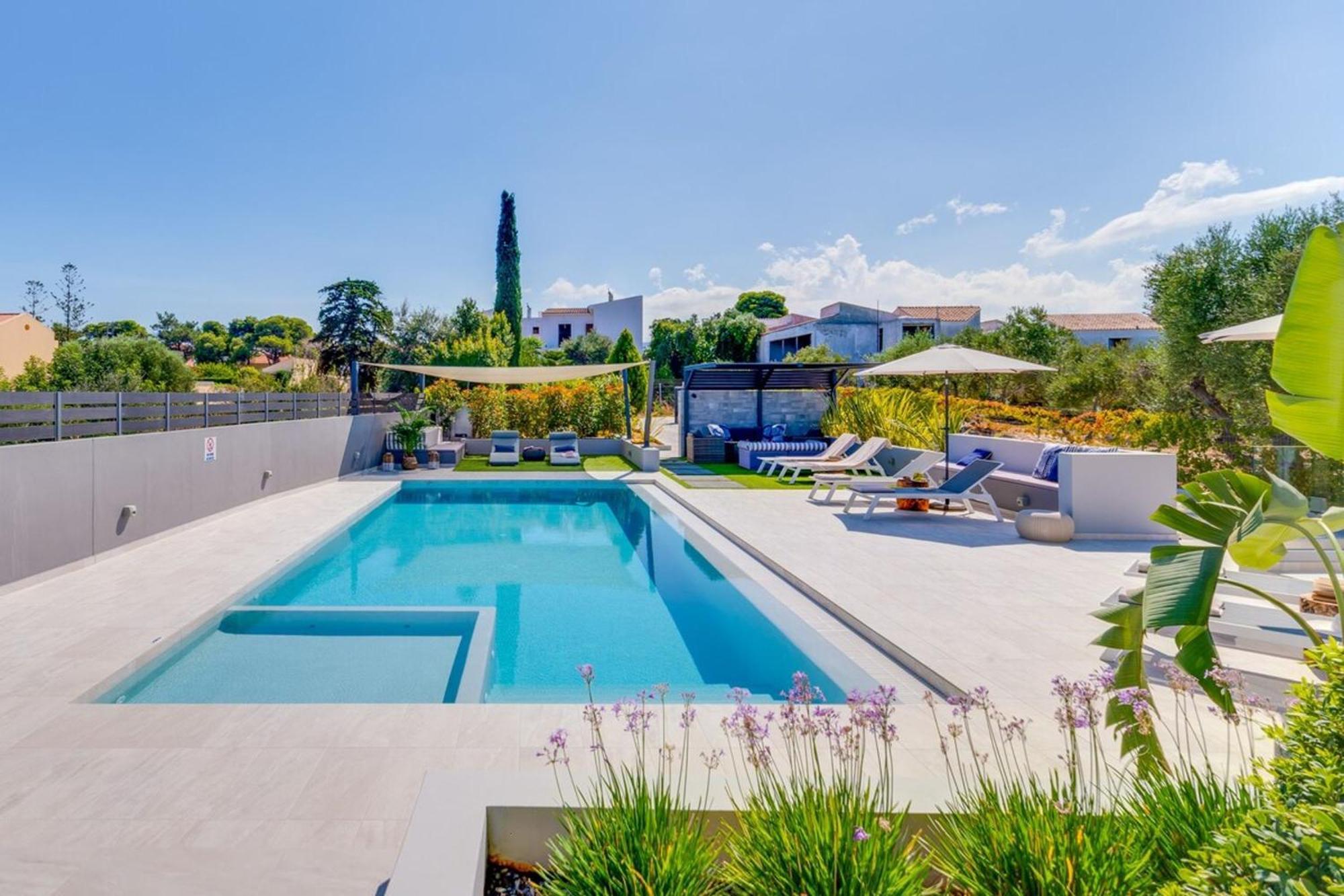 Villa Ampelaki - Premium Villa With Heated Pool Kounoupidhianá Exteriör bild